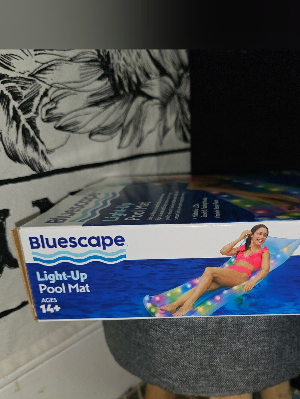 Bluescape Inflatable Pool Mat/Float, Color-Changing LED Light-Up, Waterproof 🆕 - Picture 2 of 7